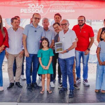 Infraestrutura integrada  Cícero Lucena autoriza pavimentação de 12 ruas, anuncia nova praça e instalação de passarela no Jardim Veneza