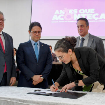 João Azevêdo celebra parceria com a Uber e MPPB e reforça segurança de passageiros e motoristas em transporte por aplicativo