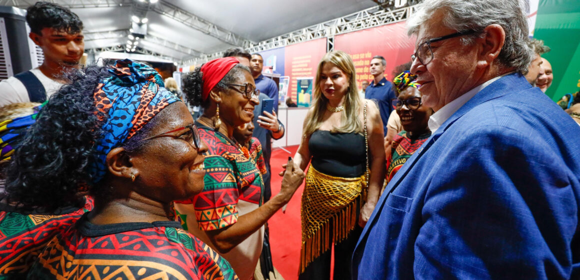 João Azevêdo abre FliParaíba e autoriza editais para lançamento de novas obras literárias e equipar bibliotecas