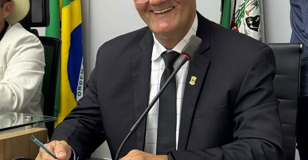 e0adfbb6-b216-40fb-aef8-ee4124b10a0a Santa Rita avança na inclusão: vereador Clóvis de Loy apresenta projeto que garante agendamento telefônico para idosos e pessoas com deficiência