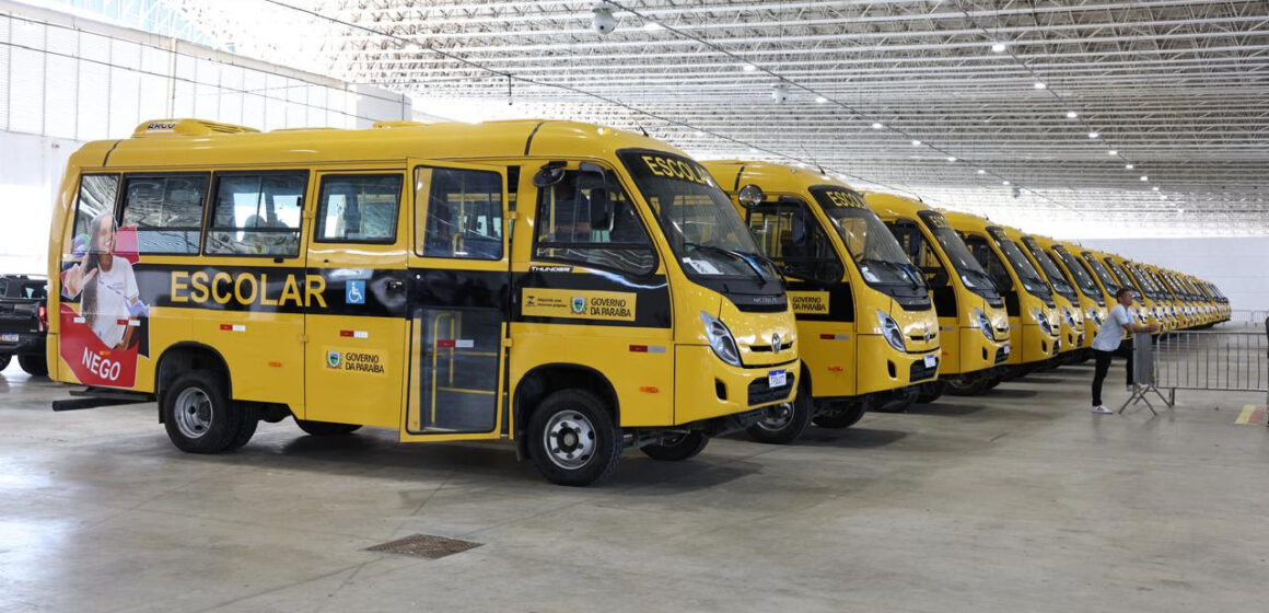 unnamed João Azevêdo entrega mais 78 ônibus escolares e fortalece segurança e conforto no transporte de estudantes