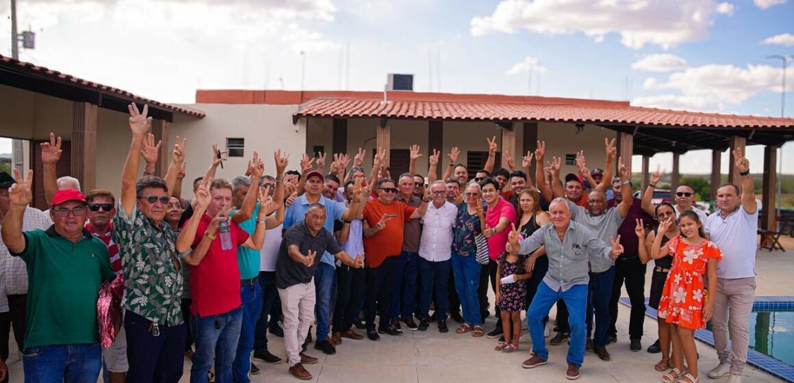 Cícero Lucena recebe apoio de lideranças políticas de nove municípios do Vale do Piancó