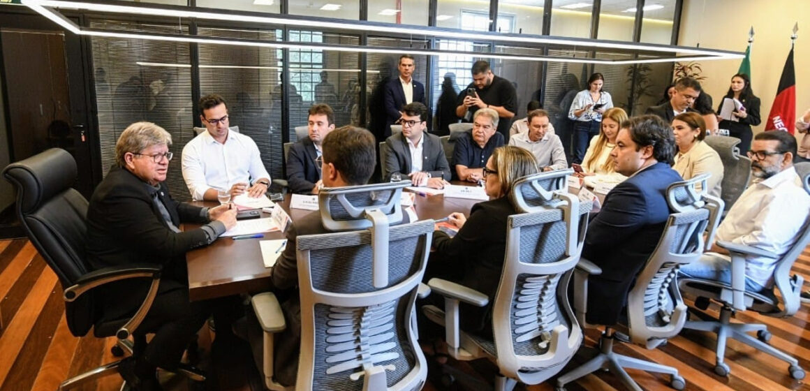 João Azevêdo autoriza início das obras do Hospital da Mulher do Sertão