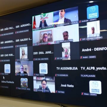 Na abertura dos trabalhos da ALPB, João Azevêdo destaca importância do diálogo entre Poderes