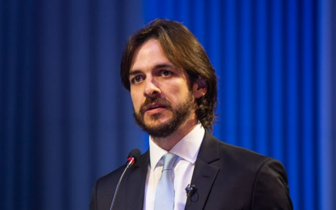 VEJA VIDEO:Pedro Cunha Lima rebate Efraim Filho e diz que apoio a Cícero Lucena reflete a vontade do povo paraibano