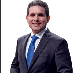 Nas asas do poder: Hugo Motta lidera farra de jatinhos da FAB em pleno recesso parlamentar