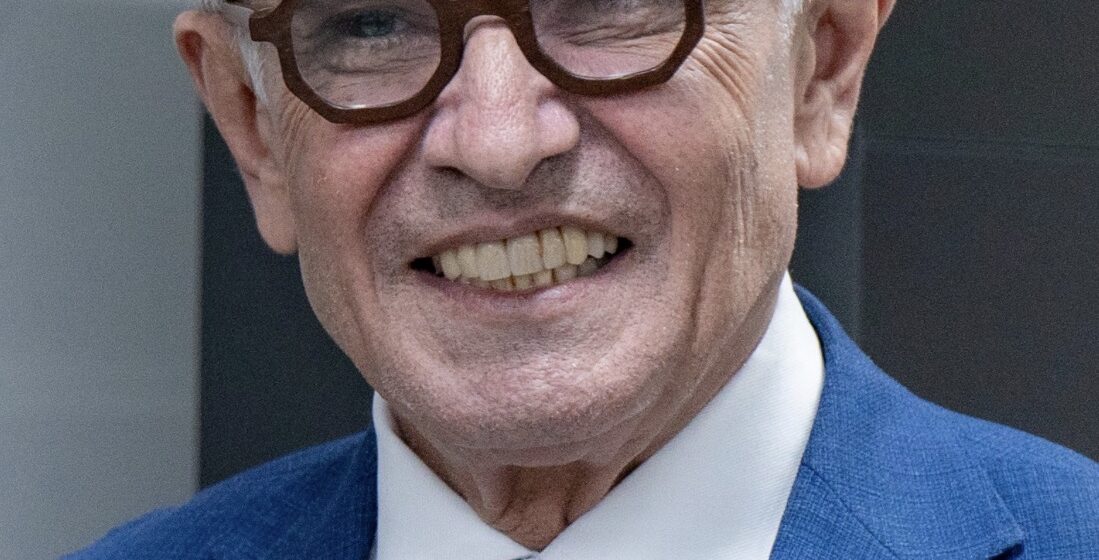 Pagamento  do Pé-de-Meia Municipal é anunciando por Cícero Lucena