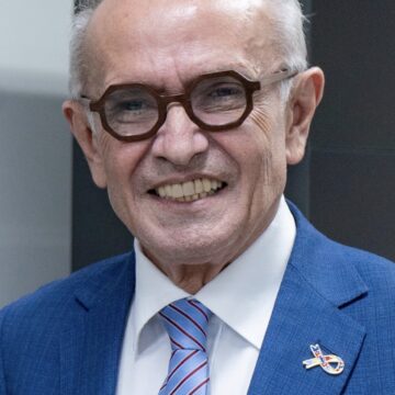 Pagamento  do Pé-de-Meia Municipal é anunciando por Cícero Lucena