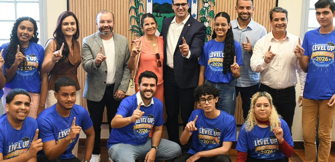 nn Lucas Ribeiro recebe aprovados no Sisu e reafirma compromisso do Governo com educação da Paraíba