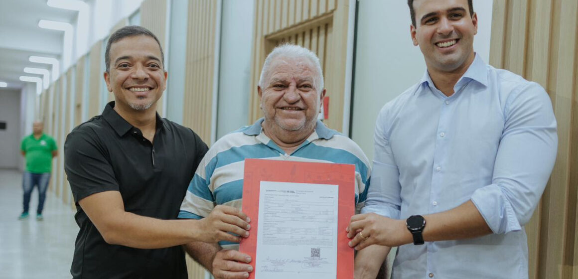 Lucas Ribeiro assina contratos do Empreender PB e faz balanço do programa em Campina Grande