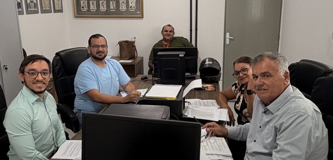 Câmara de Lucena lidera diálogo e avança em melhorias no PCCR dos servidores municipais