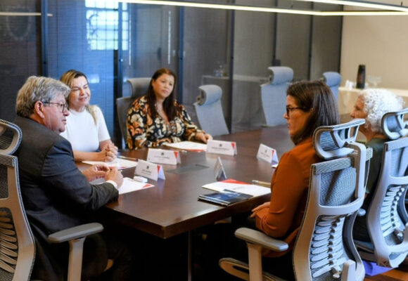 IMG_7132 João Azevêdo acerta realização do 34º Congresso Brasileiro de Engenharia Sanitária e Ambiental em João Pessoa em 2027