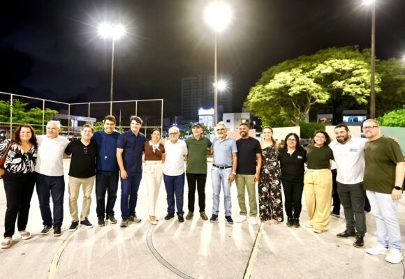 f32521bc-6f43-4153-9a9d-70949ba67a74 Tecnologia e economia Cicero Lucena inaugura nova iluminação de LED no Bessa, Jardim Oceania e Aeroclube