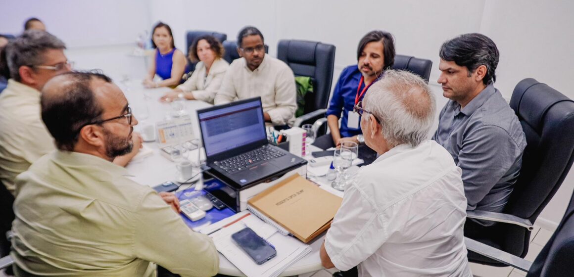 Cidade em crescimento  Cícero Lucena recebe representantes do BID e destaca avanços do Programa João Pessoa Sustentável