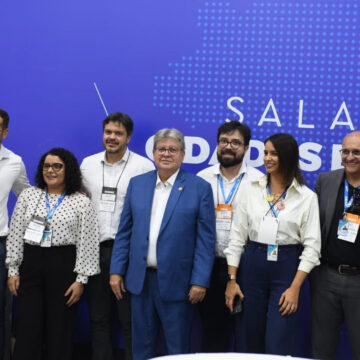 João Azevêdo participa de abertura do 3° Confep em Campina Grande e destaca gestão municipalista do Governo nas conquistas da população