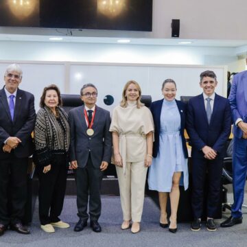 ALPB concede medalha de mérito jurídico ao juiz Ely Jorge Trindade
