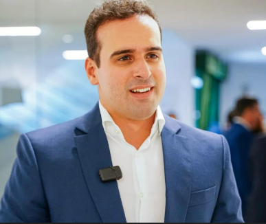 Lucas Ribeiro e ministro Waldez Góes assinam ordem de serviço para execução do lote 3 do canal Acauã-Araçagi nesta quarta