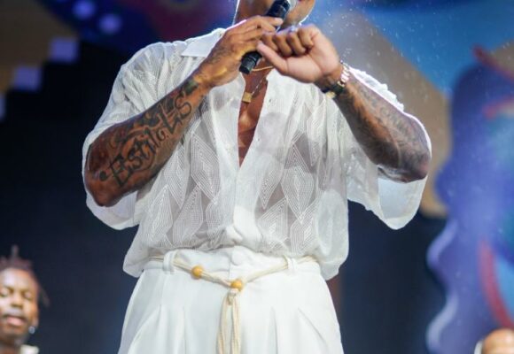 BOM EXEMPLO : PIAUI DÁ FREIO EM CACHÊ MILIONÁRIO E CANCELA LÉO SANTANA — ENQUANTO NA PARAÍBA A FESTA SEGUE SEM TETO