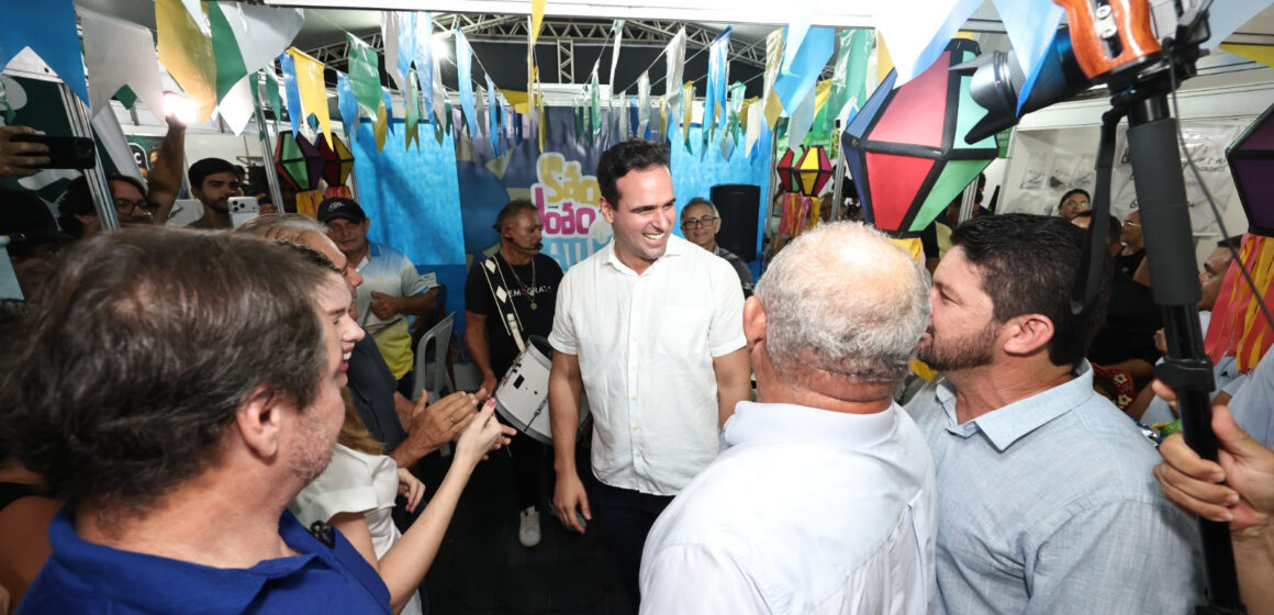 Lucas Ribeiro participa de encerramento da 2ª Expo Patos e anuncia convênio para reforma do Centro Comercial de São Bentinho 