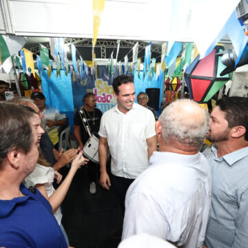 Lucas Ribeiro participa de encerramento da 2ª Expo Patos e anuncia convênio para reforma do Centro Comercial de São Bentinho 