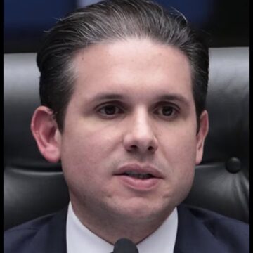 PF INVESTIGA MALAS FORA DO RAIO-X EM VOO COM HUGO MOTTA E CIRO NOGUEIRA EM JATINHO DE EMPRESÁRIO DE BETS