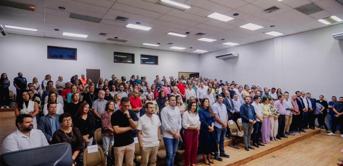 Responsabilidade com o povo Em missa de ação de graças, Leo Bezerra destaca fé e compromisso com João Pessoa