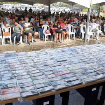 Governador Lucas Ribeiro reforça política de segurança com devolução de 500 celulares pela Operação Recupera