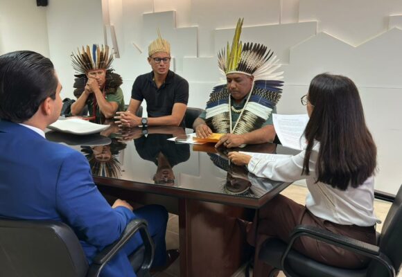 Relatórios apresentados pelo presidente da Cãmara de Baia da Traição ao TCE-PB revelam escolas abandonadas, riscos estruturais e levantam questionamentos sobre obras da empresa Meta em Baía da Traição