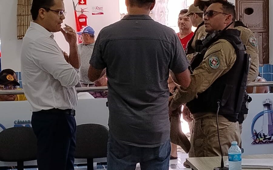 WhatsApp Image 2026-06-08 at 10.51.5799999 Fechadura Arrombada, Câmara Invadida e Guerra Política: Vereadores Tentam Forçar Sessão na Baía da Traição e Polícia é Acionada,VEJA VIDEO