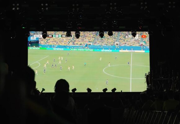 Copa do MundoPrefeitura instala telão no Busto de Tamandaré para transmitir jogos do Brasil
