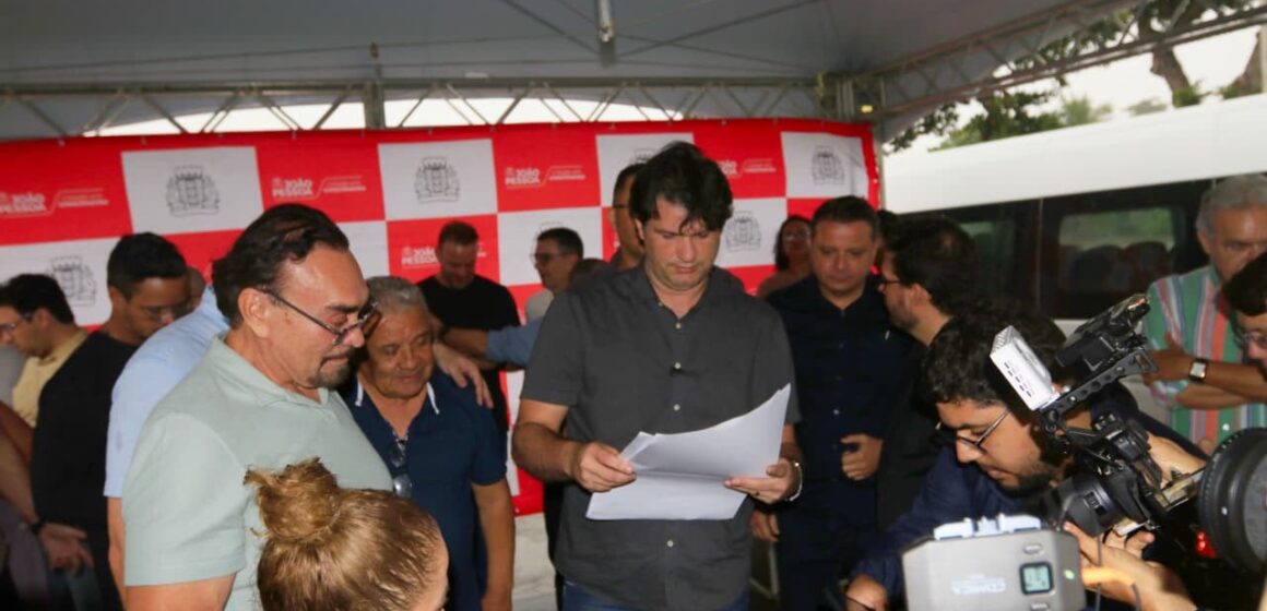 Investimento de R$ 3,1 milhõesLeo Bezerra anuncia requalificação do Largo da Gameleira para transformar espaço em novo ponto turístico
