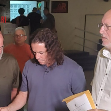 DESCASO CHEGA A BRASILIA : Moradores de Lucena levam denúncia a capital federal  e expõem abandono do município de Lucena no governo de Leo Preguiça ao  senador Veneziano   e deputados federais