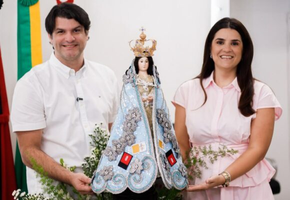 Renovação da esperança  Leo Bezerra recebe imagem de Nossa Senhora das Neves e destaca fé no serviço público