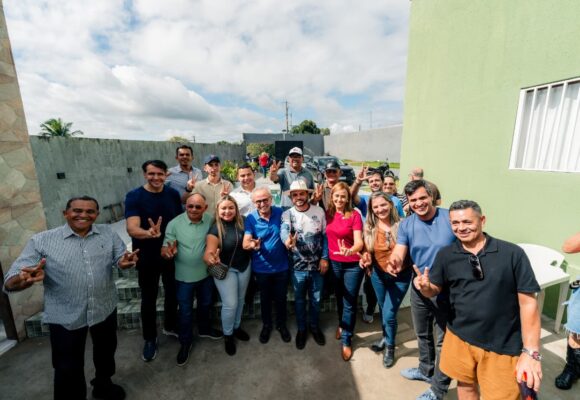 894f4b29-55e2-44c1-87d0-2cd067f91bdc Em Serraria, Cícero recebe apoio de lideranças e participa da Cavalgada da Fé