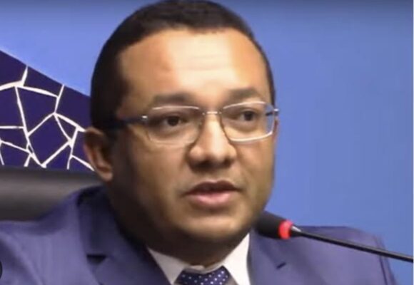 Screenshot Confusão durante carreata de Denise Ribeiro termina com denúncia de ameaças e agressões em Sapé ex-presidente da C.M.S Abraão Júnior é agredido e ameaçado de morte:saiba mais