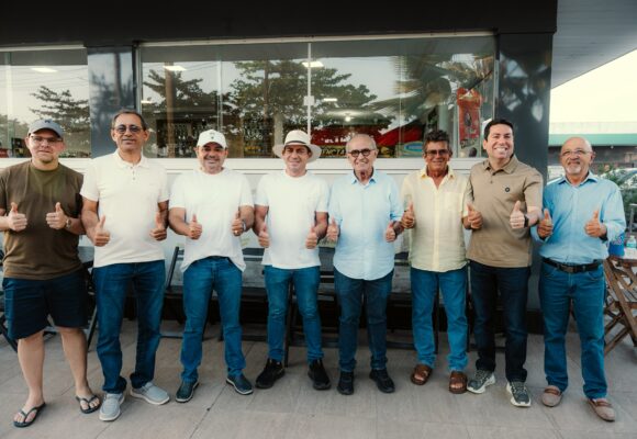 Cícero recebe adesão de presidente da Câmara e mais seis vereadores de Santa Rita e garante que município voltará a ter atenção do Estado