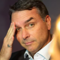 PF retém passaporte de Flávio Bolsonaro após derrota; senador fala em contestar resultado das urnas