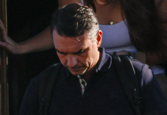 Flávio Bolsonaro entrou na Argentina com passaporte italiano, segundo fonte