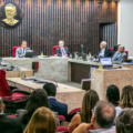 Prefeitura de Poço de José de Moura Inova na Economia: Professores Passam Fome, mas as Contas Entram para a História!
